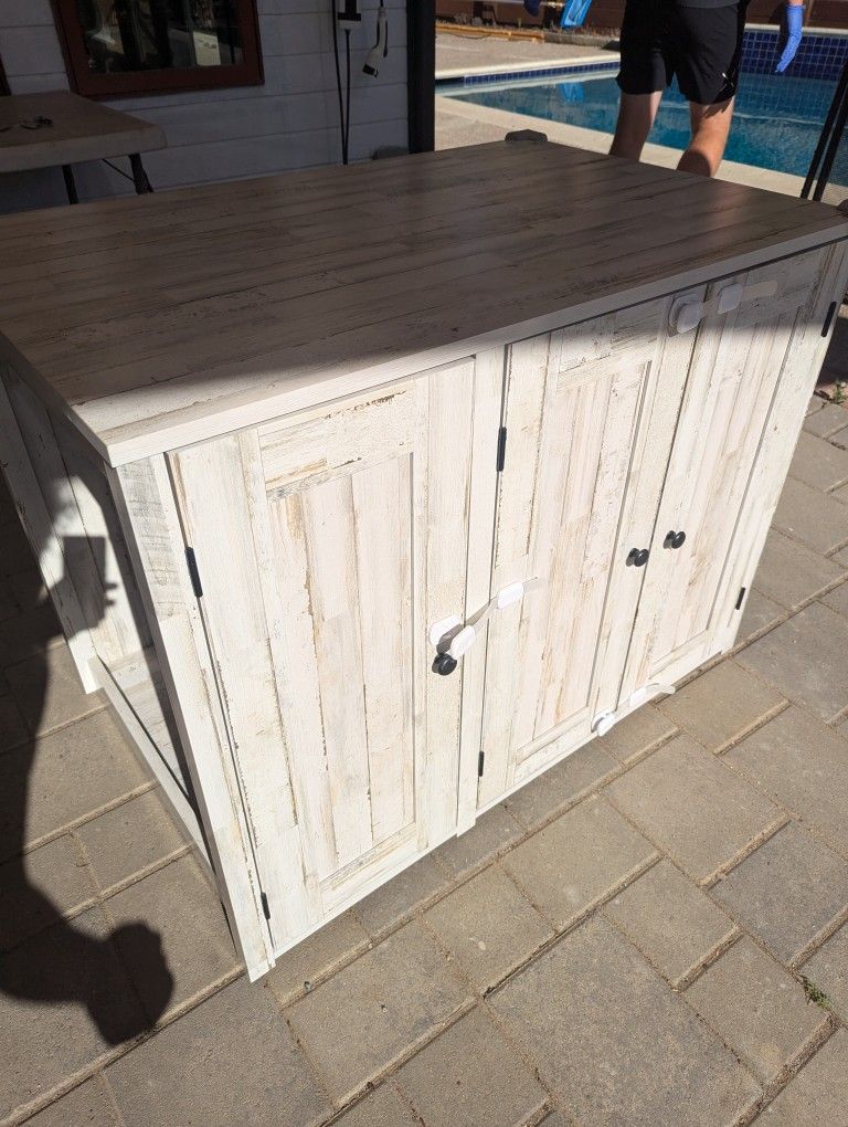 Credenza For Litter Box