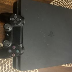 Ps4 Slim With One Controller And 4 Games 