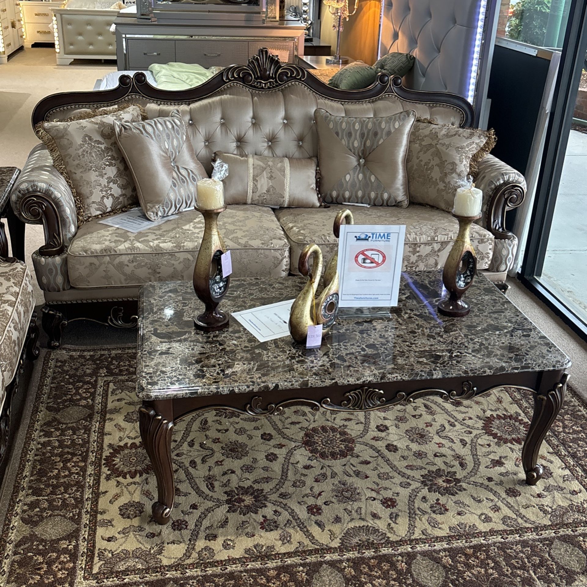 Sofá And Love Seat And Chair