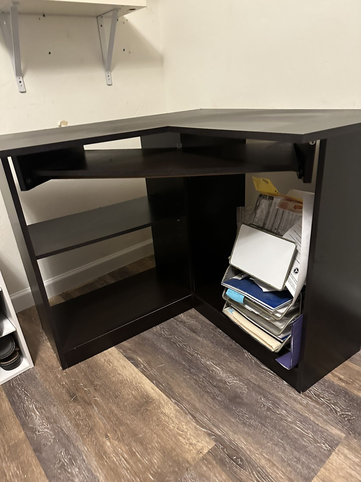 Small Corner Desk