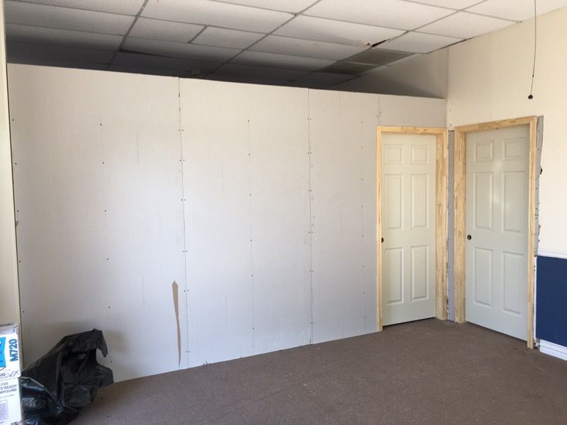 Sheetrock texture and paint remodeling
