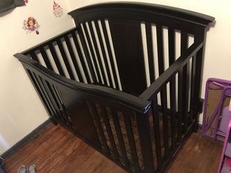 Espresso baby crib