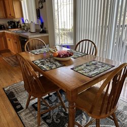 Beautiful Kitchen Table With 4 Chairs  