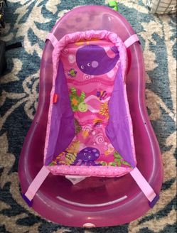 PINK Bathtub with infant canopy insert. Baby