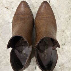 Boots Brown