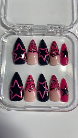 Press on nails