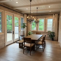 Modern Dinning Table