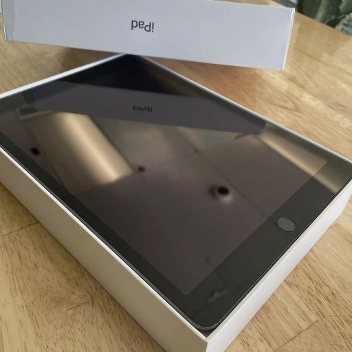 ** Price Reduced! **iPad 9th Gen 64-bit Brand New In The Box