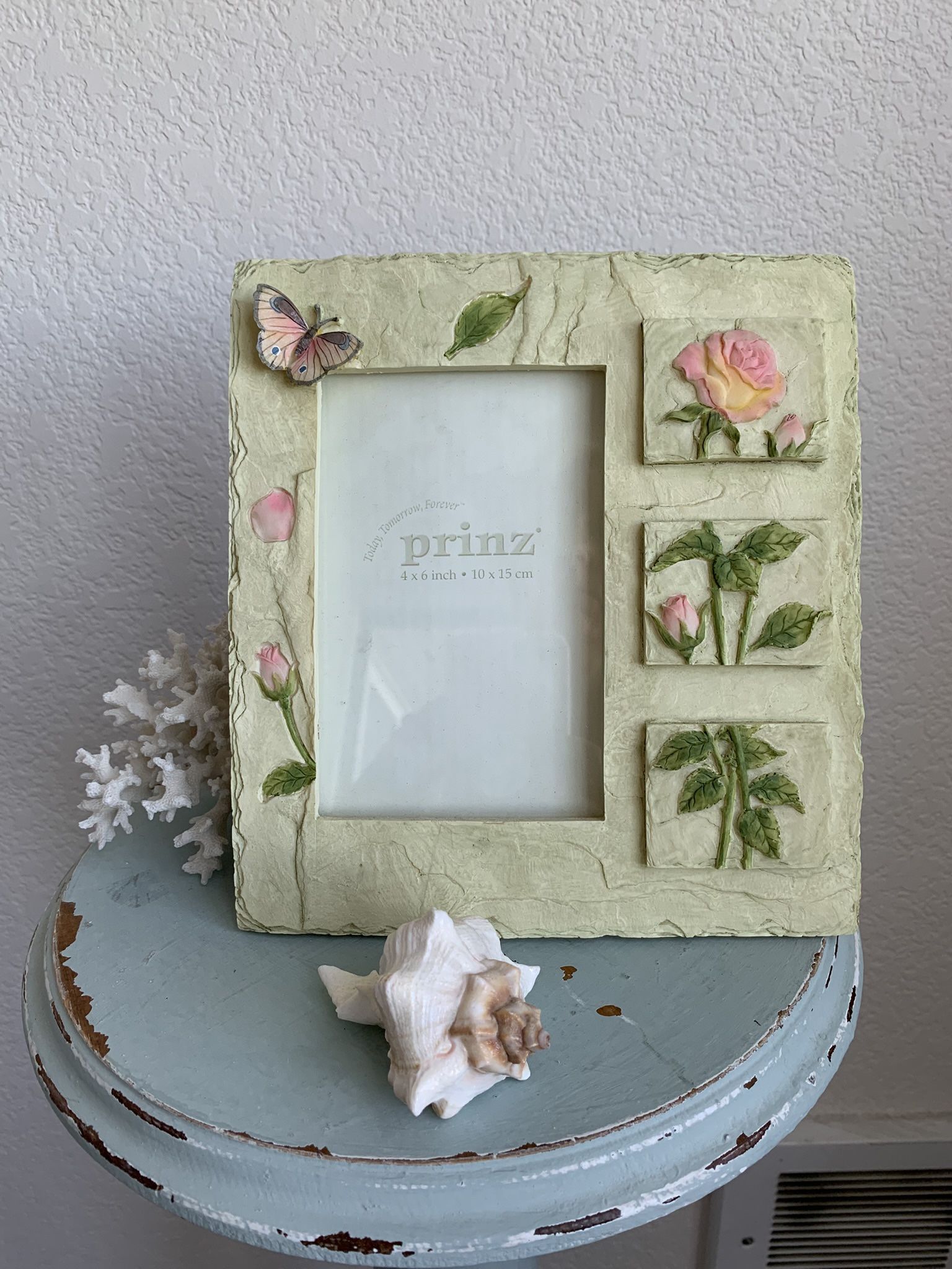 VINTAGE PRINZ Pink Flower Frame Yesterday Today Tomorrow Pink Green Cream Tan