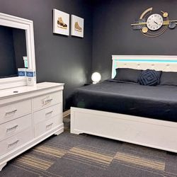 New 4pc Bedroom Set In Box 📦 $39 Down No Credit Needed