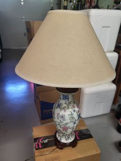 Vintage floral table lamp