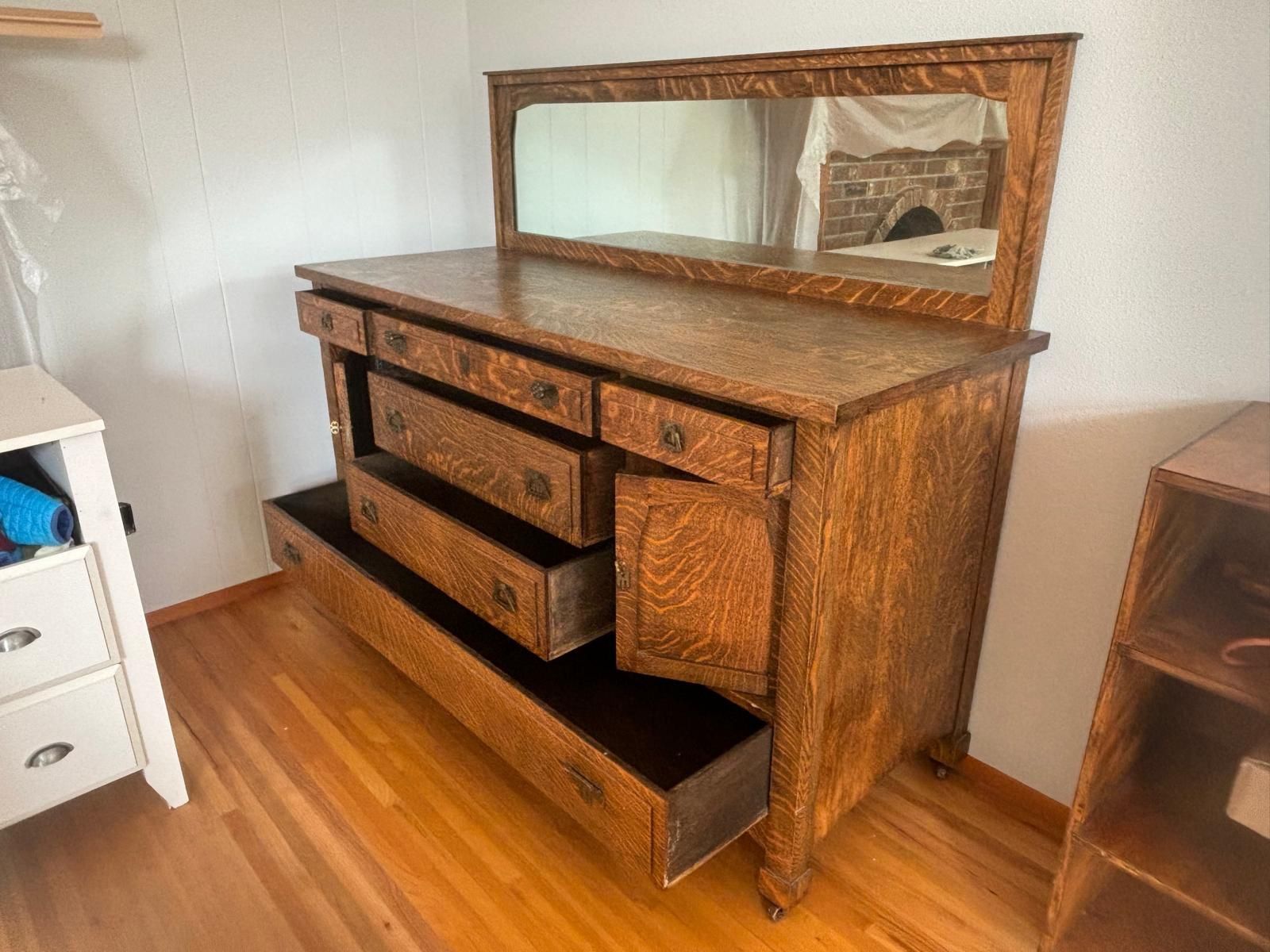 Quarter Sawn Oak Sideboard/Buffet with Mirror