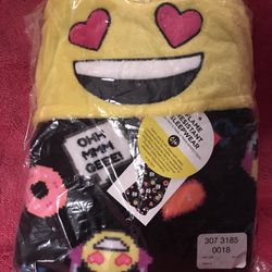 Emoji Emoticon 50” x 60” Lightweight Fleece Hooded Blanket NEW in Package!