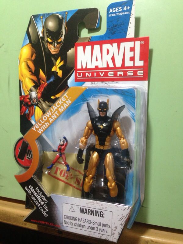 Marvel Universe YELLOW JACKET w/ ANTMAN action figure toy from the new movie film marvel comics NSIB
