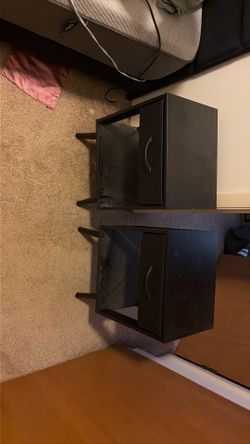 End table/ bedside table