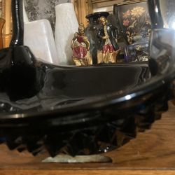 Large Bride’s Black Amethyst Basket