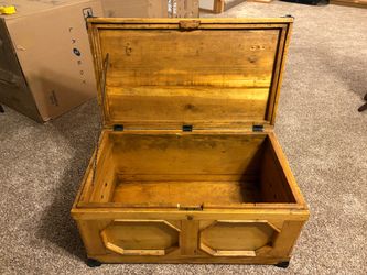 Vintage tool chest/storage chest
