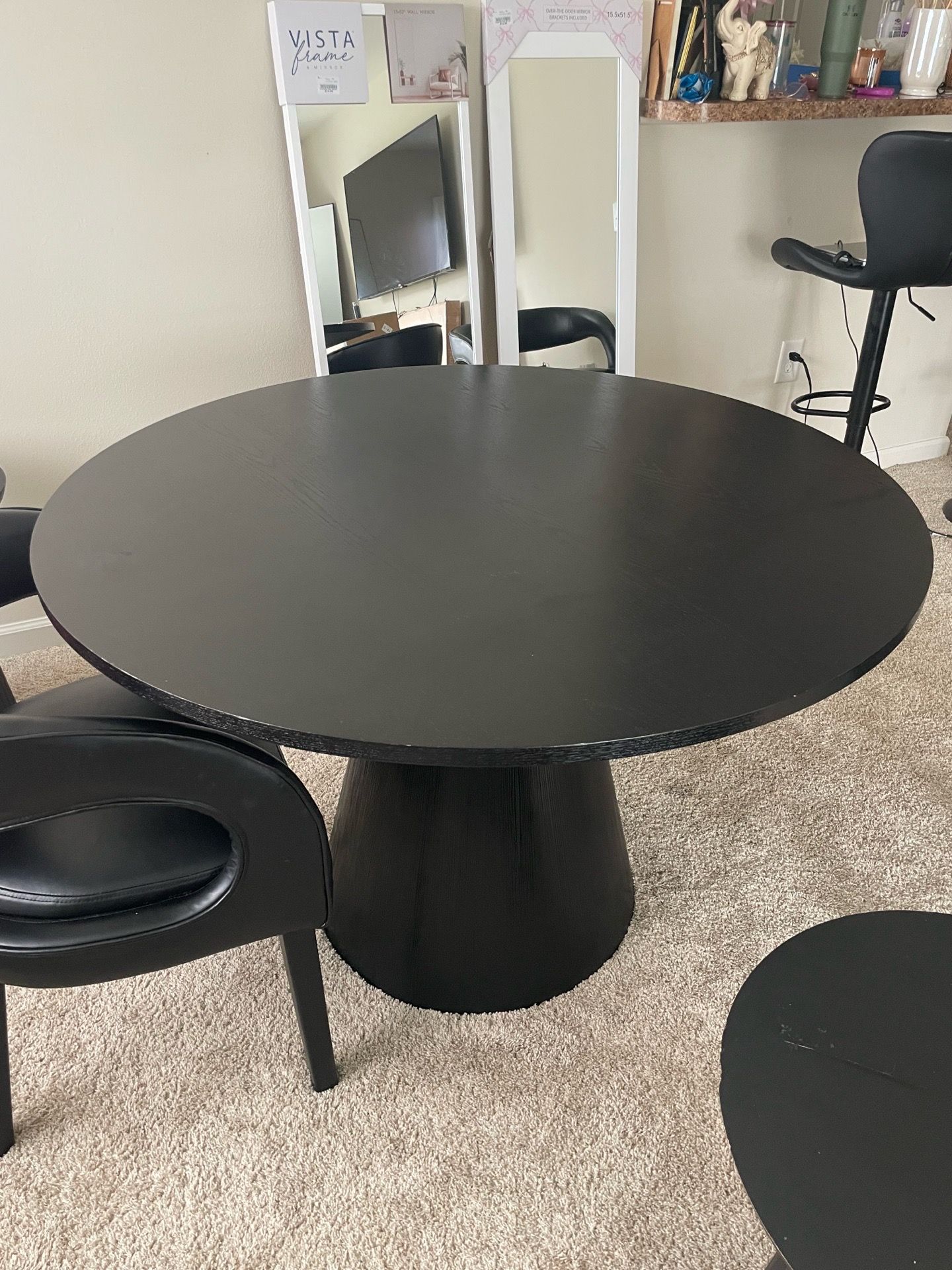 Black Round Dining Table