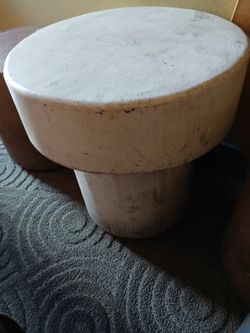 Lounge Table & Stools