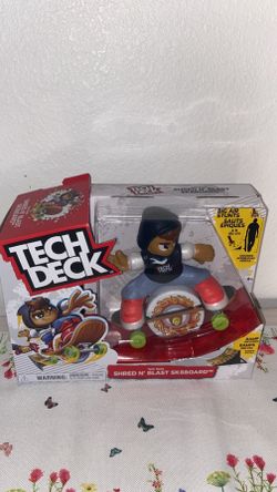 Tech Deck Shred N' Blast Motorized Skateboard