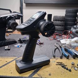 Futaba T3pv Remote And Receiver 