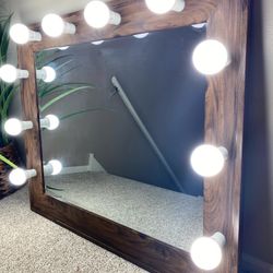 New Professional Makeup Vanity Mirror 