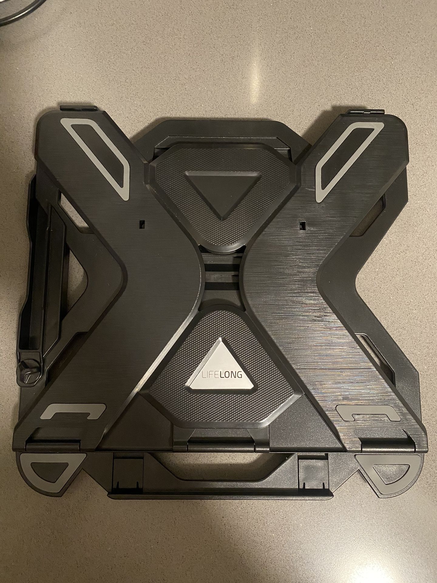 Laptop stand