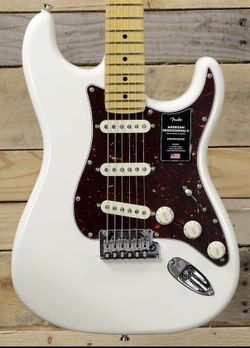 Fender American Professional II Stratocaster Electric Guitar Olympic White w/ Case & Maple Fretboard
