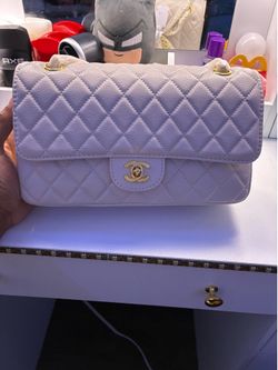 Chanel Caviar Pastel white Medium Classic Flap Bag