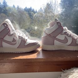 High Tops Woman’s Nikes
