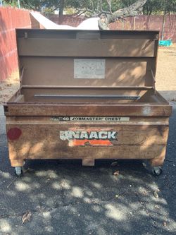 Knaack Gang Box 60” x 24”