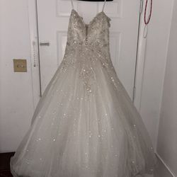 Allure Couture Wedding Dress 