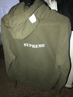 Supreme hoodie size L
