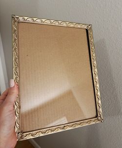 🌿Beautiful vintage gold medal frame