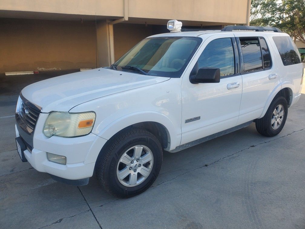 2008 Ford Explorer