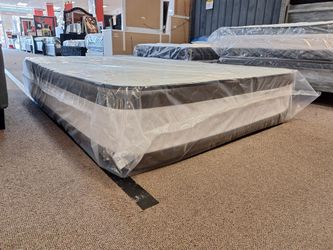 Queen Pillow Top Mattress Double Sided Plush or Semi Firm Fast Delivery Wholesale Prices