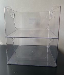 Clear Plastic Storage Bin (Barely used)
