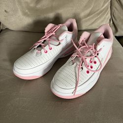 Jordan Max Aura 5. Size 7Y