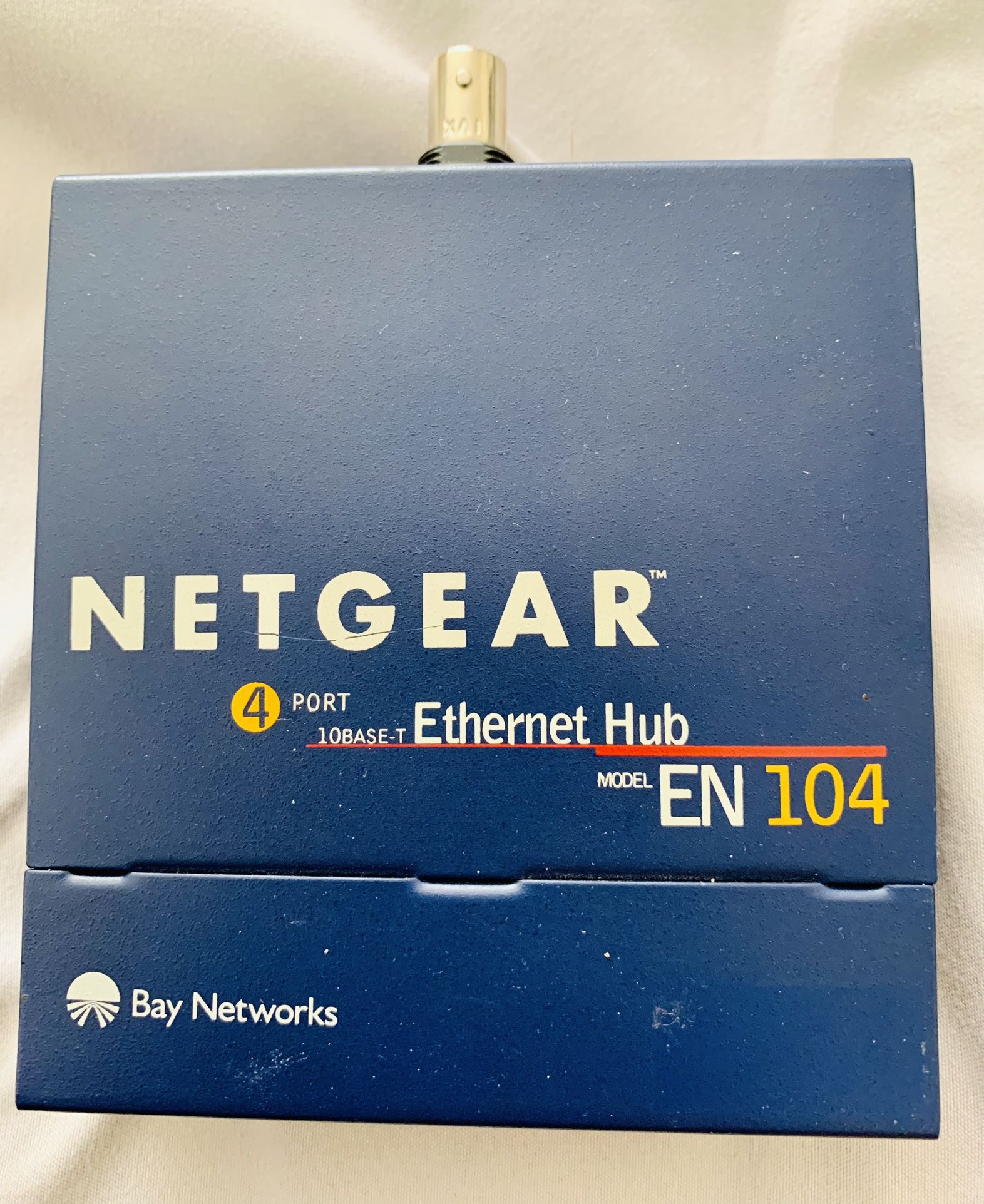 NETGEAR 4-Port Ethernet Hub