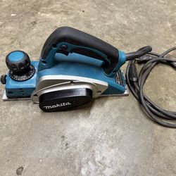 Makita KP0800 Planer 3-1/4 In.