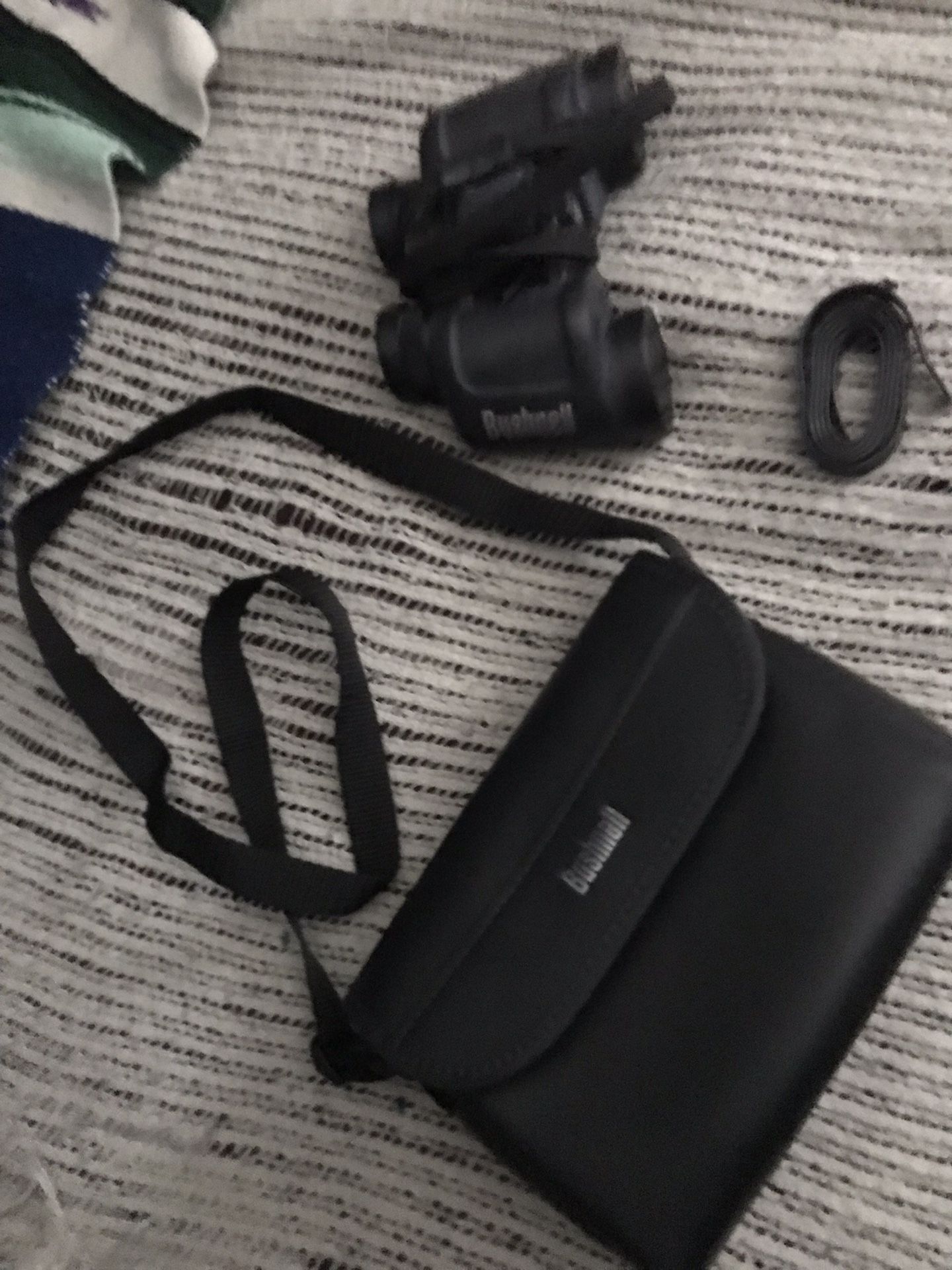 Lnew Powerview PUSHNELL Binoculars With Case Only $45 Firm