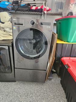 Lg washer,Dryer and m9ving blankets