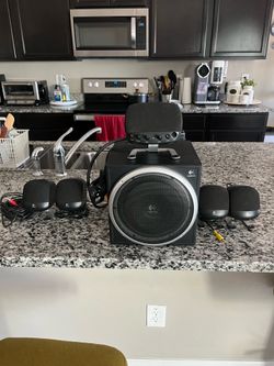 Logitech 5.1 Speakers Set