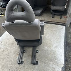 1994-1996 Mitsubishi Delica Seats