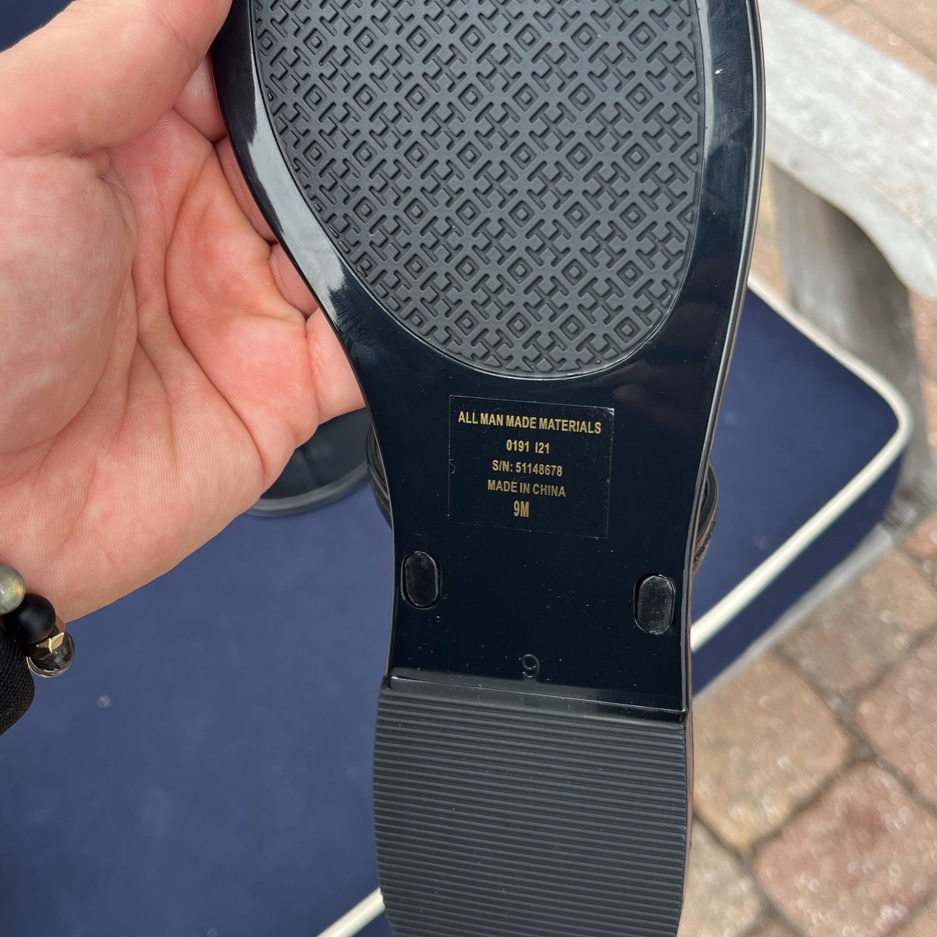 Tory Burch Mini Miller Flat Thong Size 9