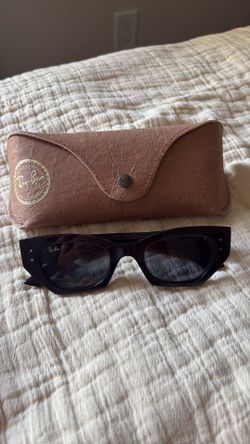Black Ray bans