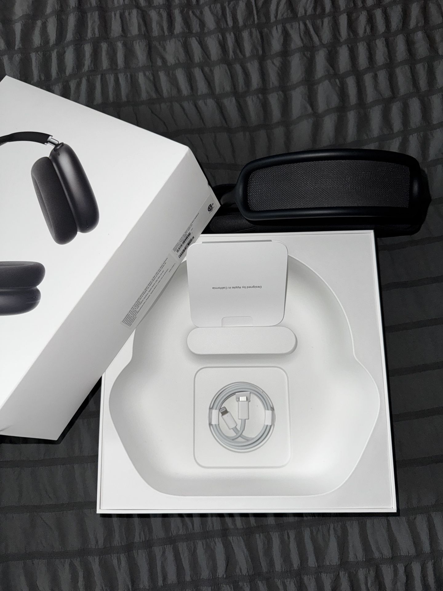 AirPods Max, 1st Generation - Space Grey - Excellent Condition