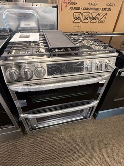 LG DOUBLE OVEN GAS RANGE ON SALE