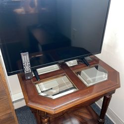 32” Westinghouse Flat Screen TV with Remote