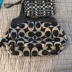 Coach Purse w Wristlet 